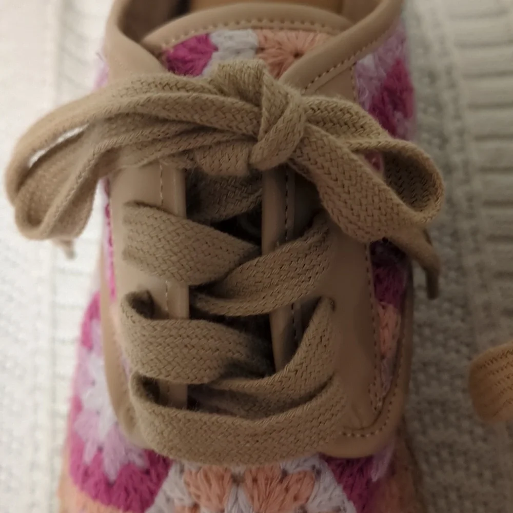 NWOT Copper Key Sandbar Crochet Espadrilles Floral Patterned Lace-Up Hippie